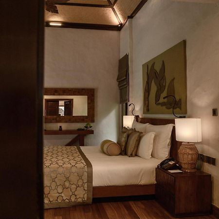 The Banjaran Hotsprings Retreat Hotel Ipoh Exterior photo A bedroom at the resort