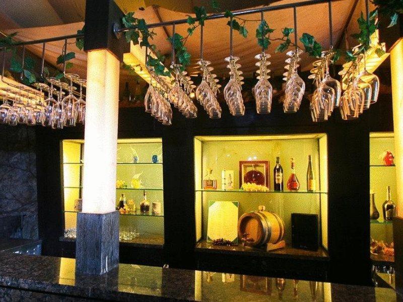 The Banjaran Hotsprings Retreat Hotel Ipoh Exterior photo The bar at the restaurant