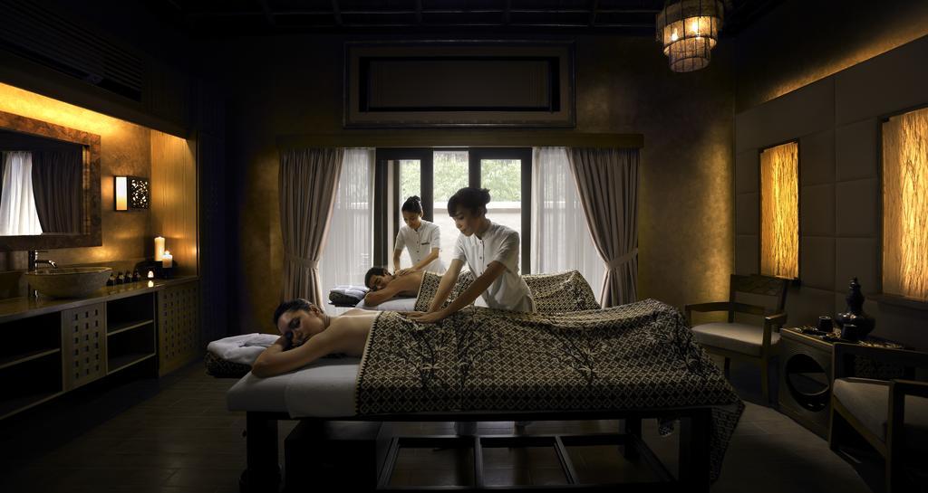 The Banjaran Hotsprings Retreat Hotel Ipoh Exterior photo Thai massage at a spa